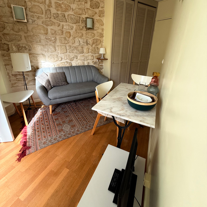 パリ9区ステュディオ